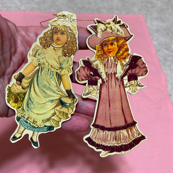 CHRISTMAS DECOR BUNDLE OF CERAMIC SNOWMAN GIFT BAG & ASSORTED BALLS & ORNAMENTS - Picture 14 of 14